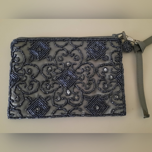 Vintage Indeed Gray and Blue Beaded Special Occasion Wristlet - Picture 1 of 5